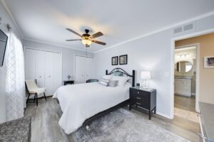 23528Woodshire10
