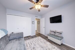 23528Woodshire15
