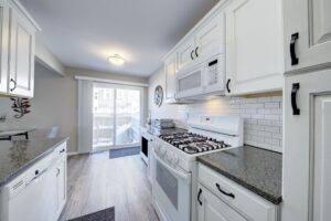 23528Woodshire34