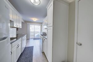 23528Woodshire41