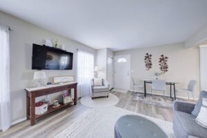 23528Woodshire5