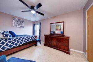 2824Roundtree18