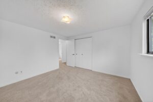 10311Warner24