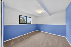 10311Warner35
